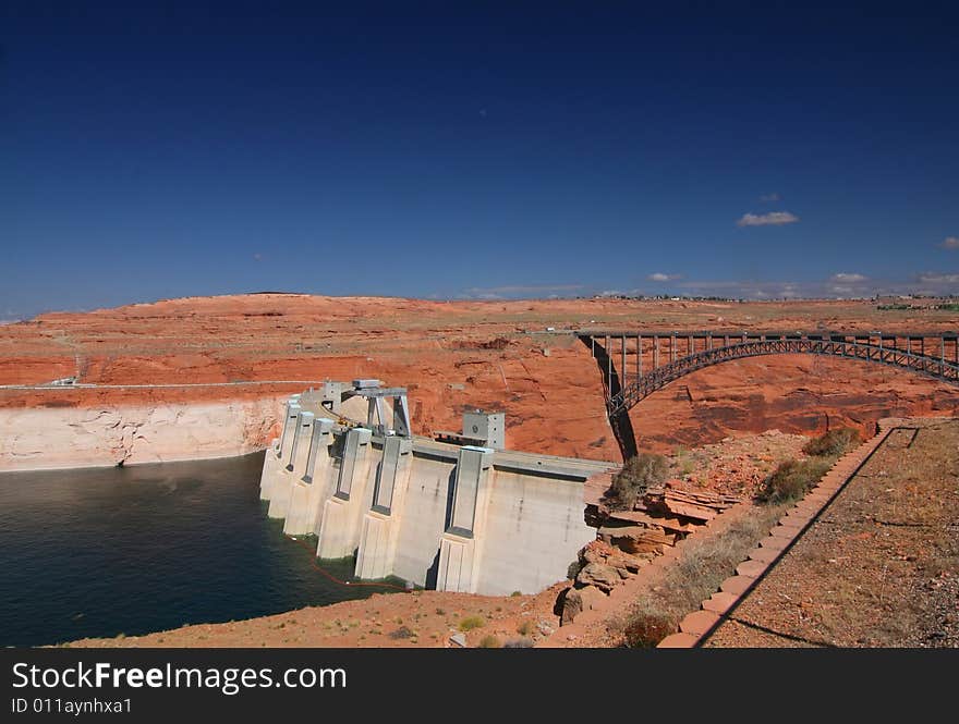 Dam Glen Canyon