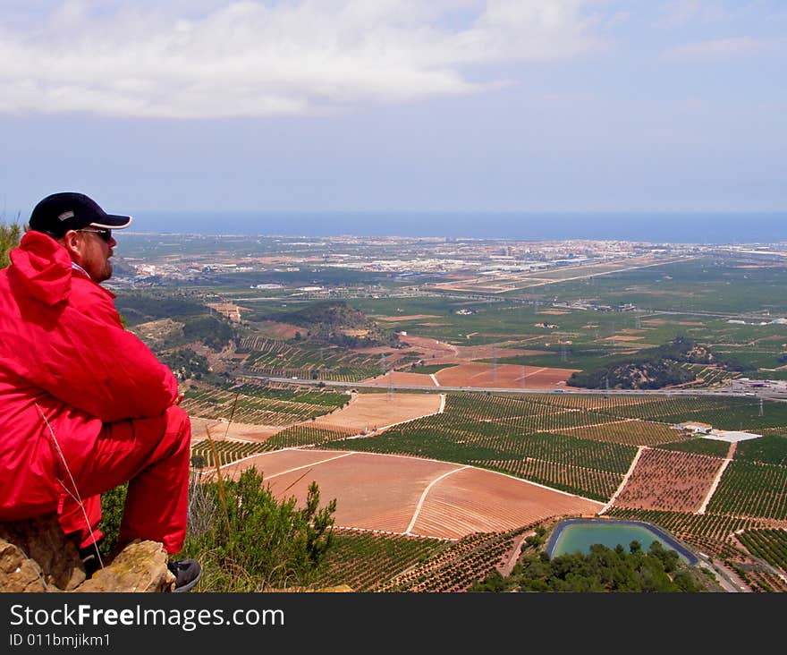 The man sitting above the sea