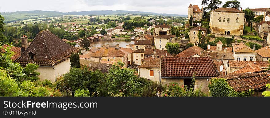 Puy-L'Evegue town, view on Valley of  Lot River, Province Cahors, France. Puy-L'Evegue town, view on Valley of  Lot River, Province Cahors, France