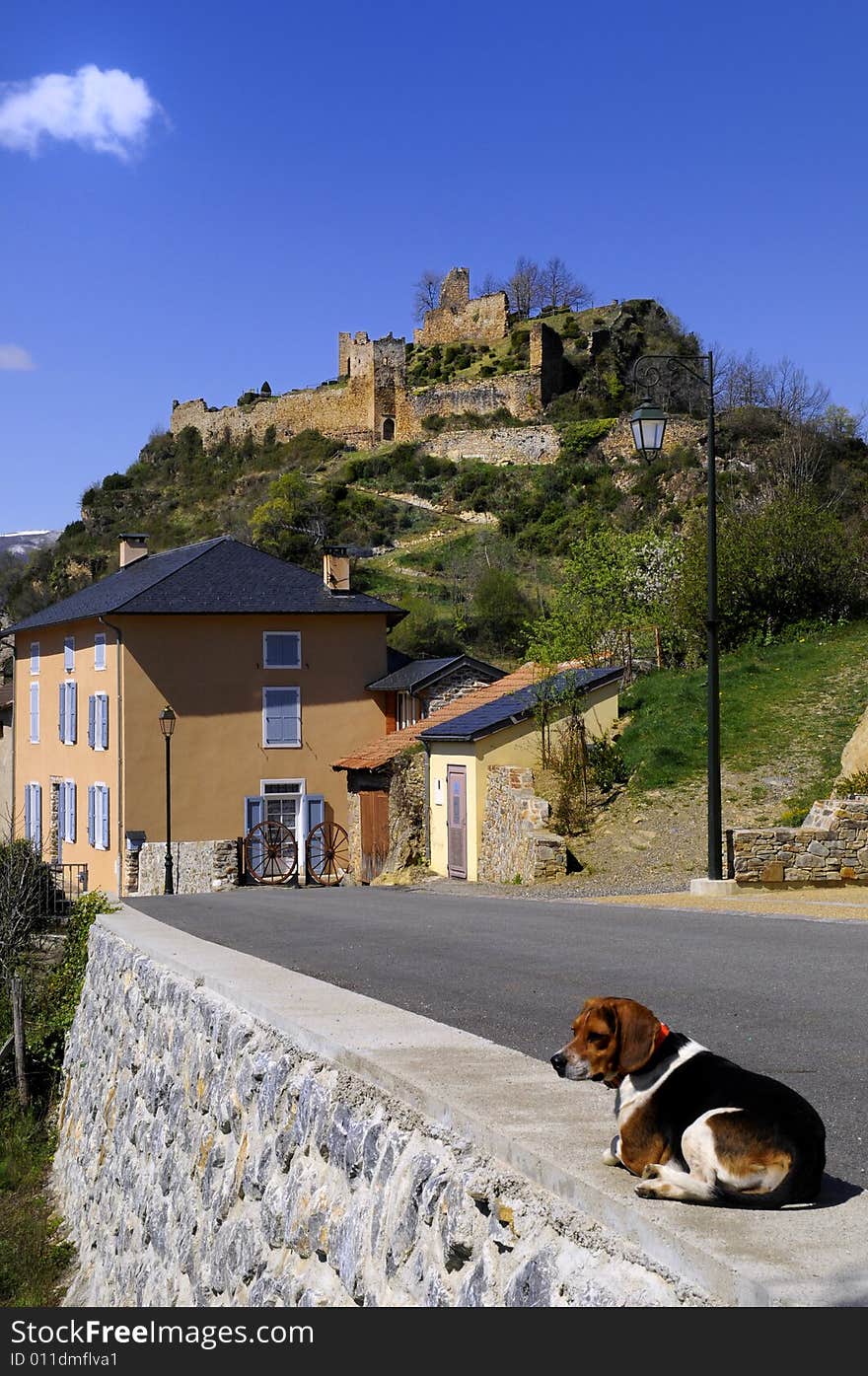 The ruins of the chateau de Lordat, in Ariege, France. The ruins of the chateau de Lordat, in Ariege, France