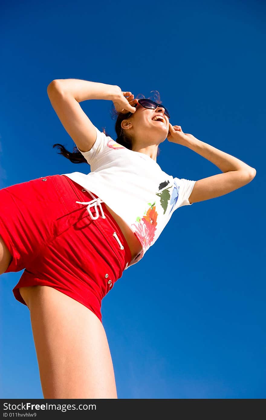 Beautiful girl having fun at the beach taking the sun!. Beautiful girl having fun at the beach taking the sun!