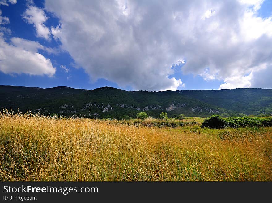 Abruzzo Summer country