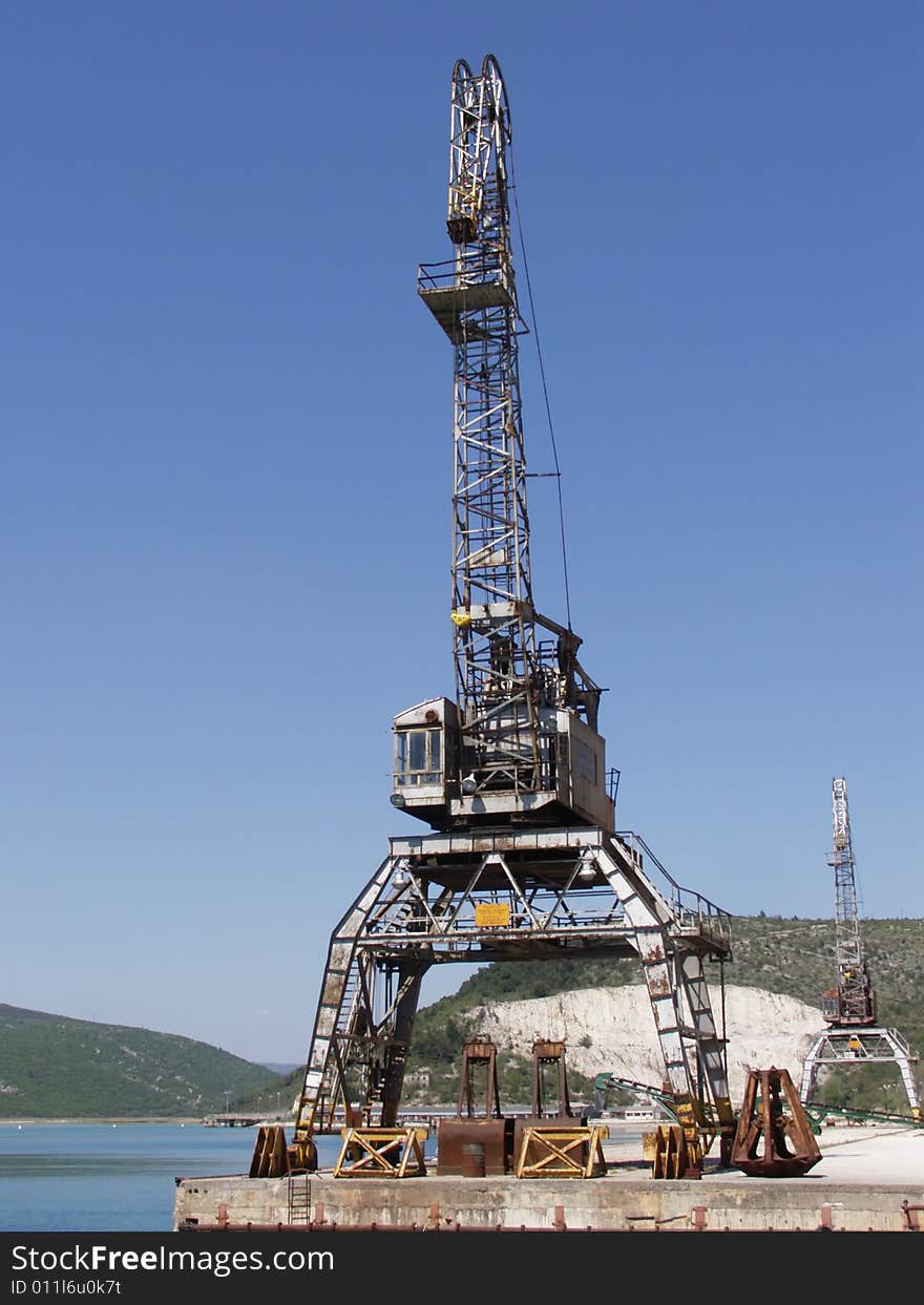 Heavy cargo crane in the port

*RAW format available. Heavy cargo crane in the port

*RAW format available