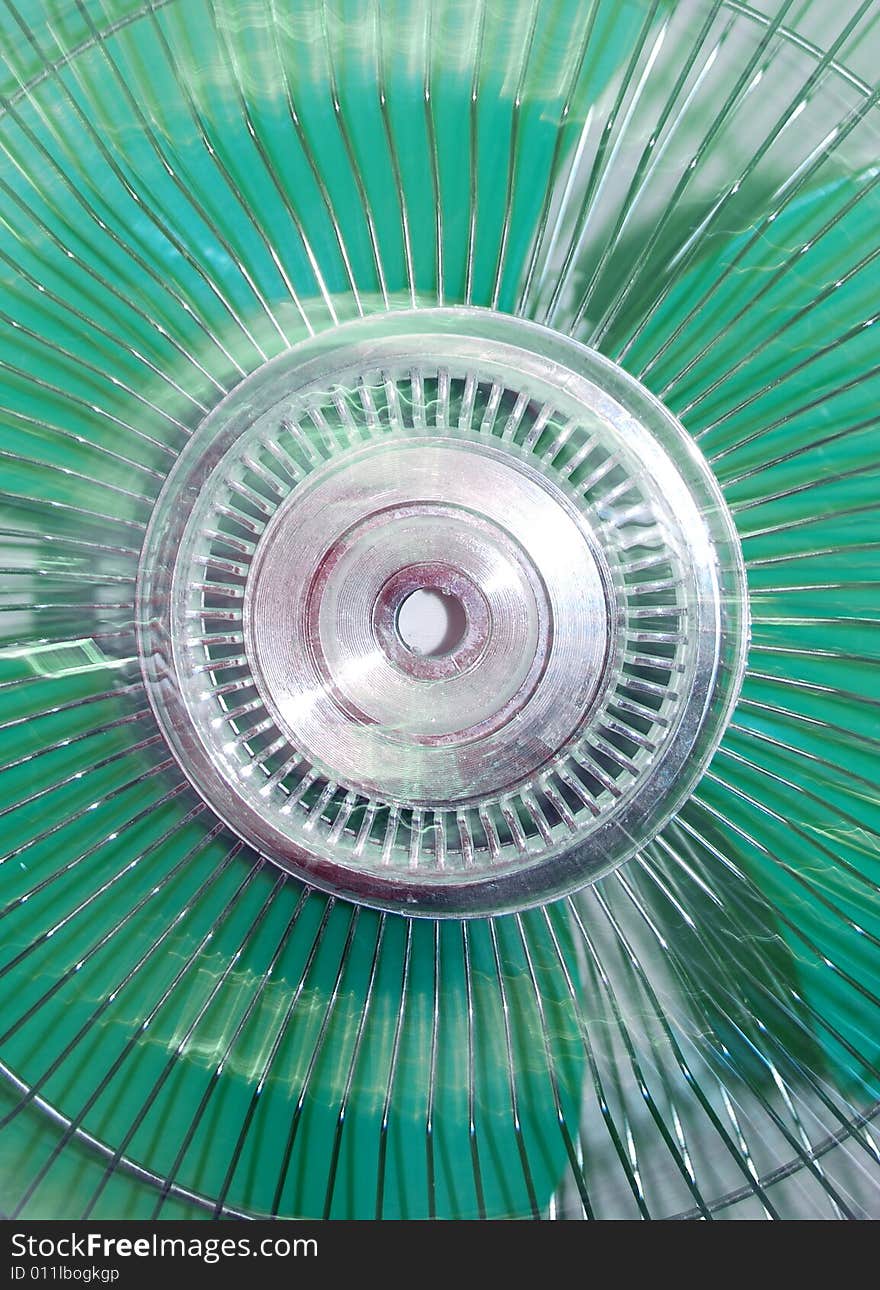 Electric lightnings on the green turning fan