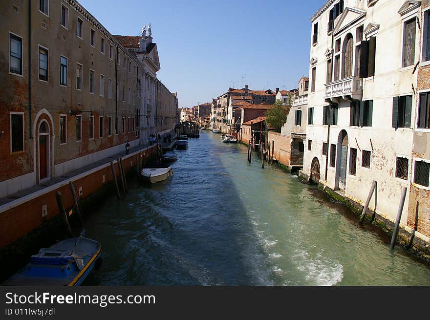 Pictures from a bridge in Venice