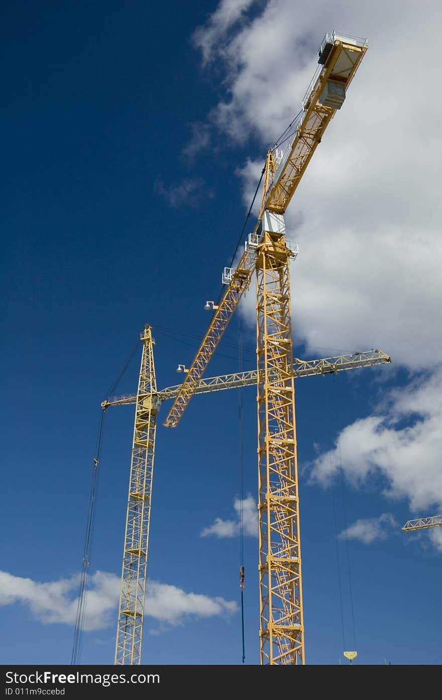 Hoisting crane