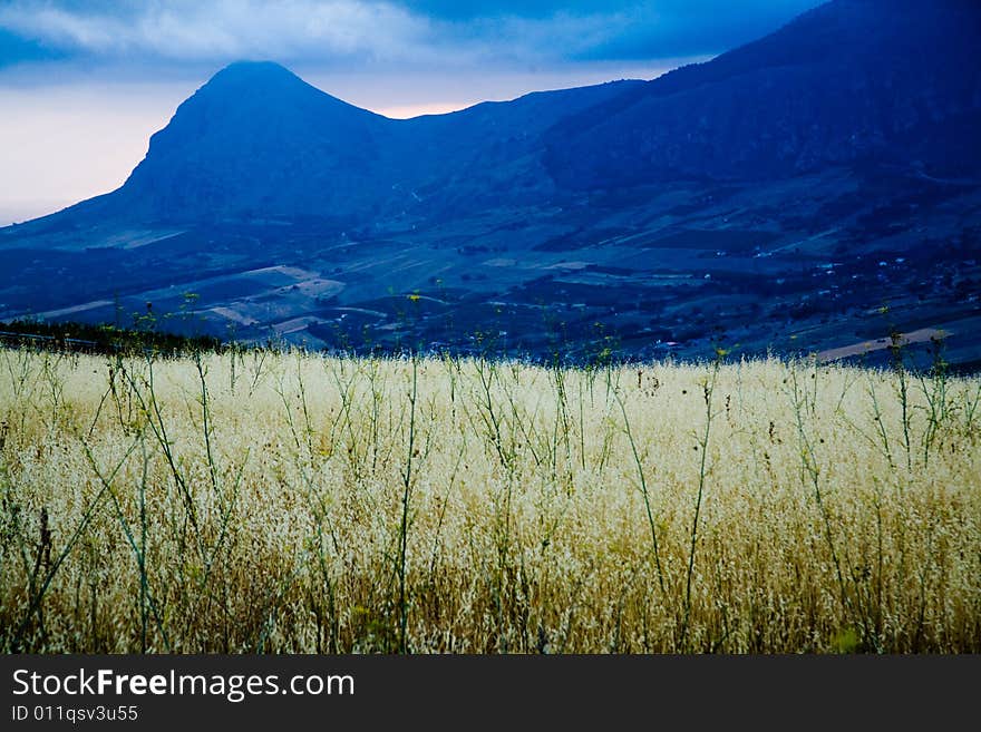 Summer in Sicily: after sunset in Jato Valley