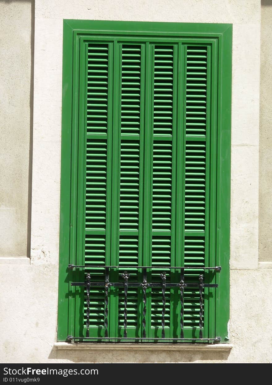 Green shutter