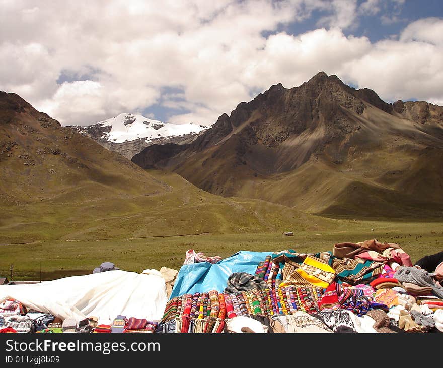 Indian touristmarket in highlands of peru