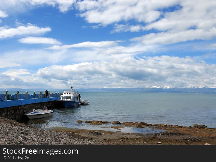 Qinghai Lake - the island of sand