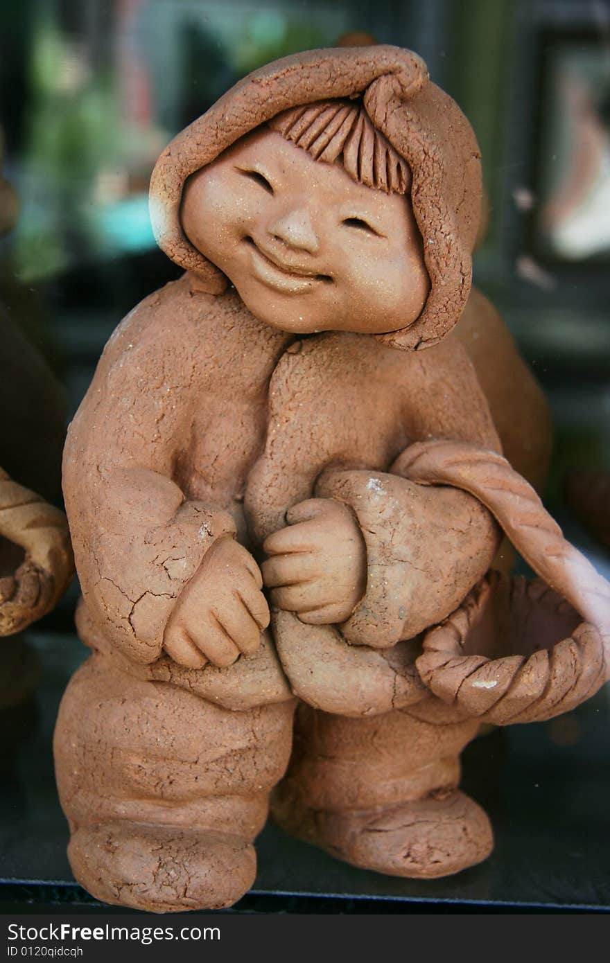 Mud sculpture of chinese woman