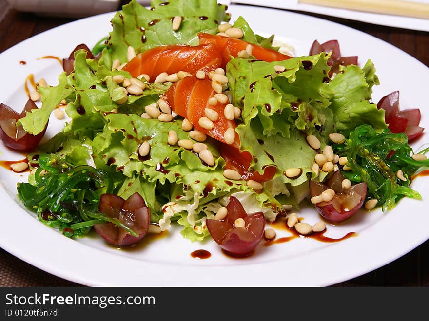 Salad with salmon and algae. Salad with salmon and algae.