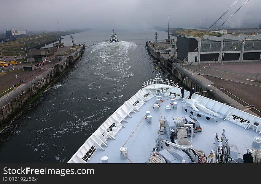 Cruise ship in the lock