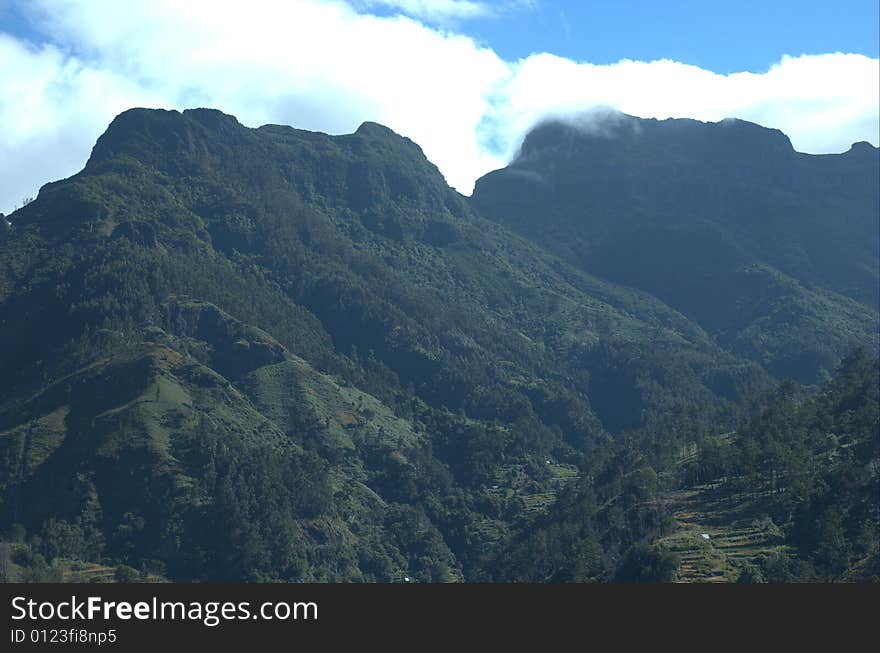 The mountains in Madeira fail to achieve the 2000 m. tall. The mountains in Madeira fail to achieve the 2000 m. tall.