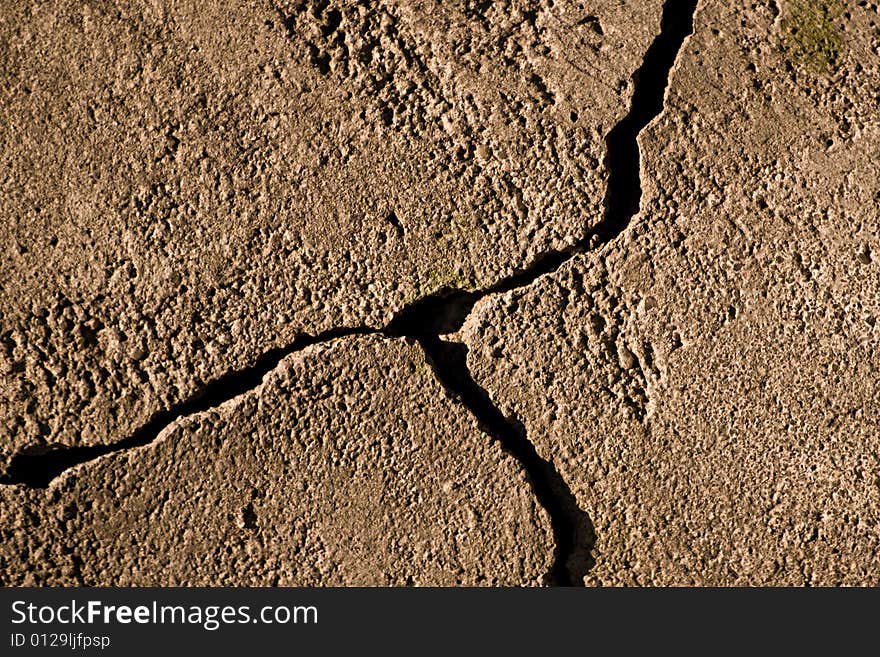 Stone texture with a crack in the middle