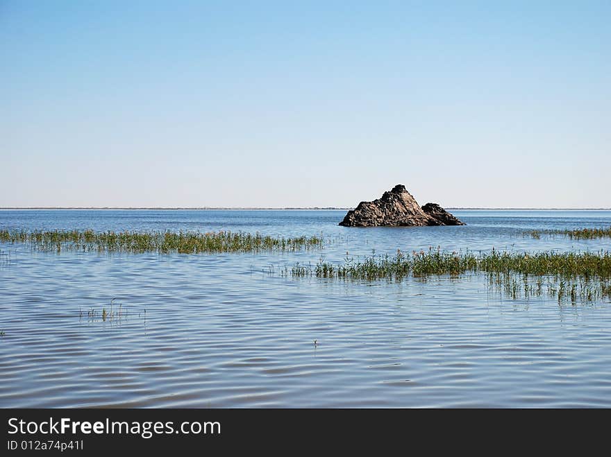 The lake and blue sky