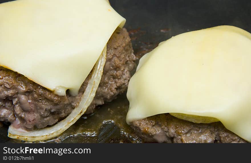 Cheeseburgers with Onion