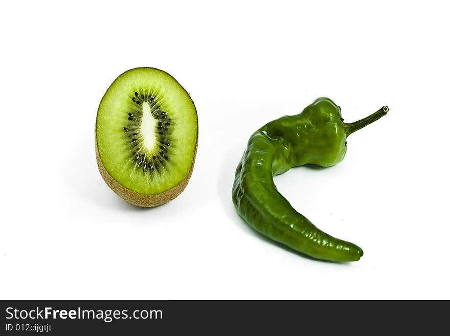 Green pepper and kiwi