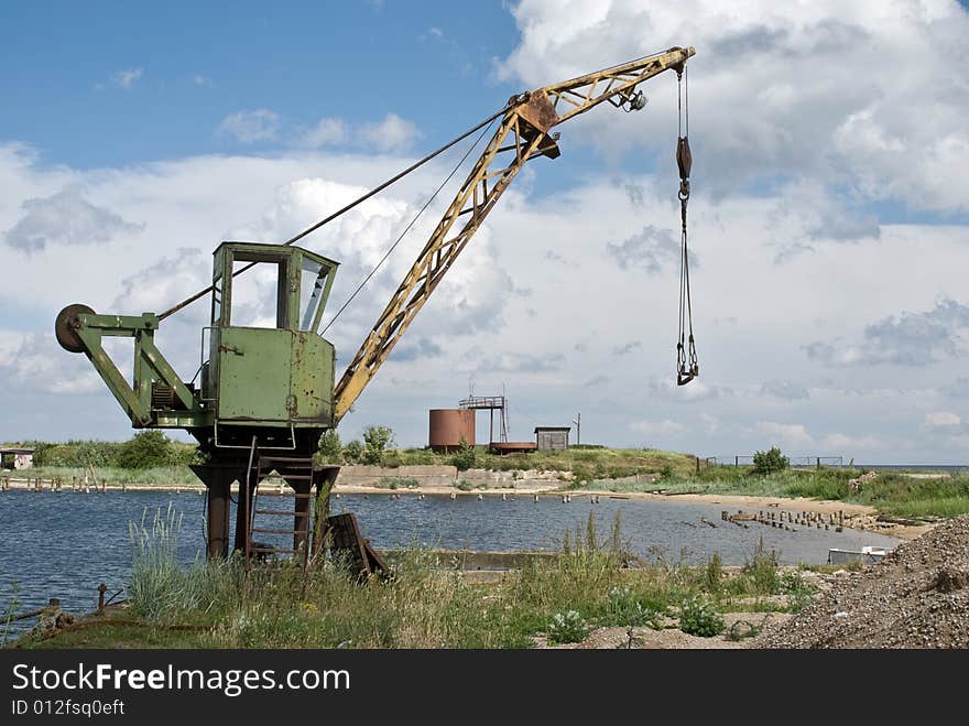 The elevating crane