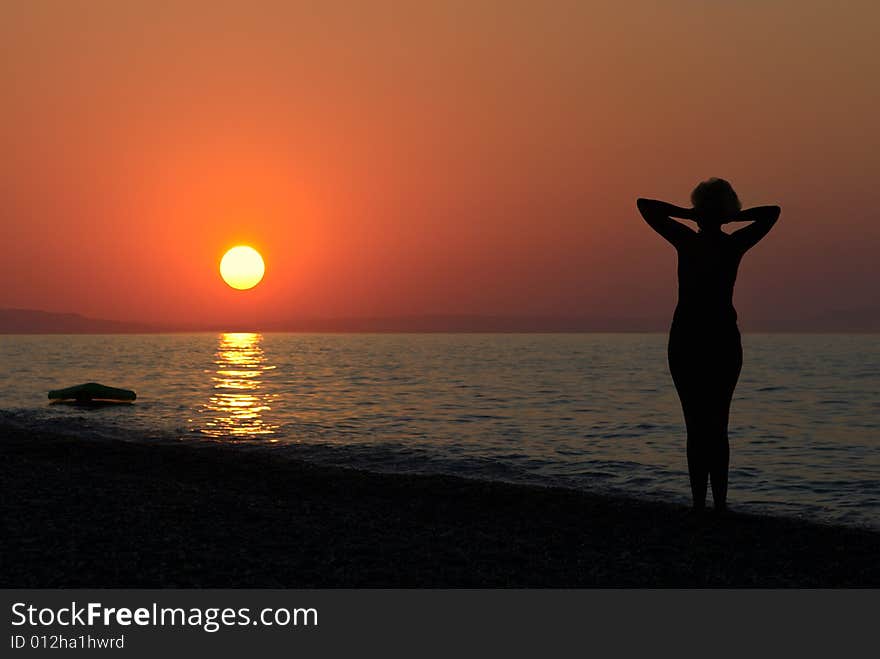 Nice multicoloured sunset in ocean. Nice multicoloured sunset in ocean