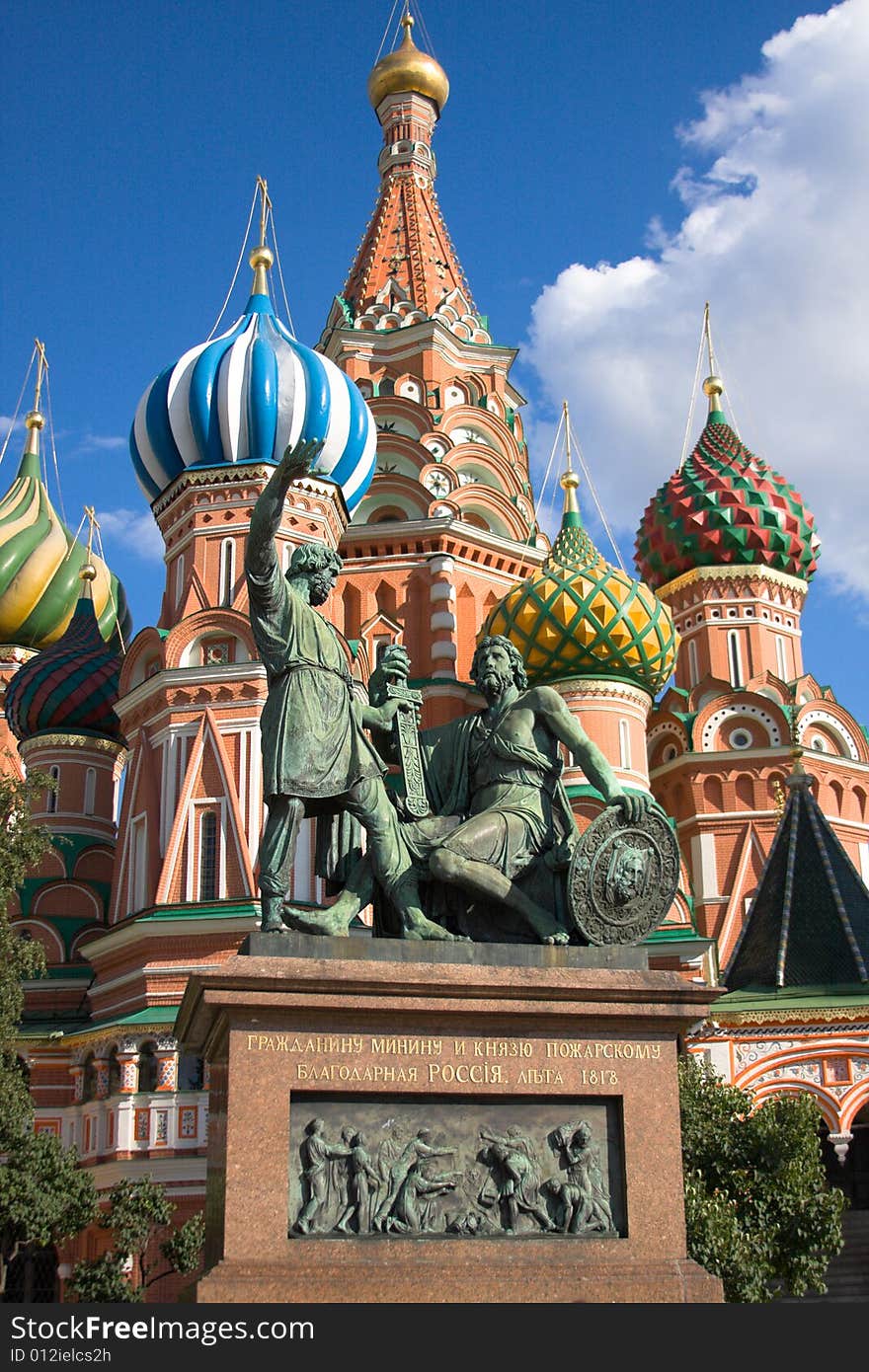 Bronze statue in front of the Cathedral