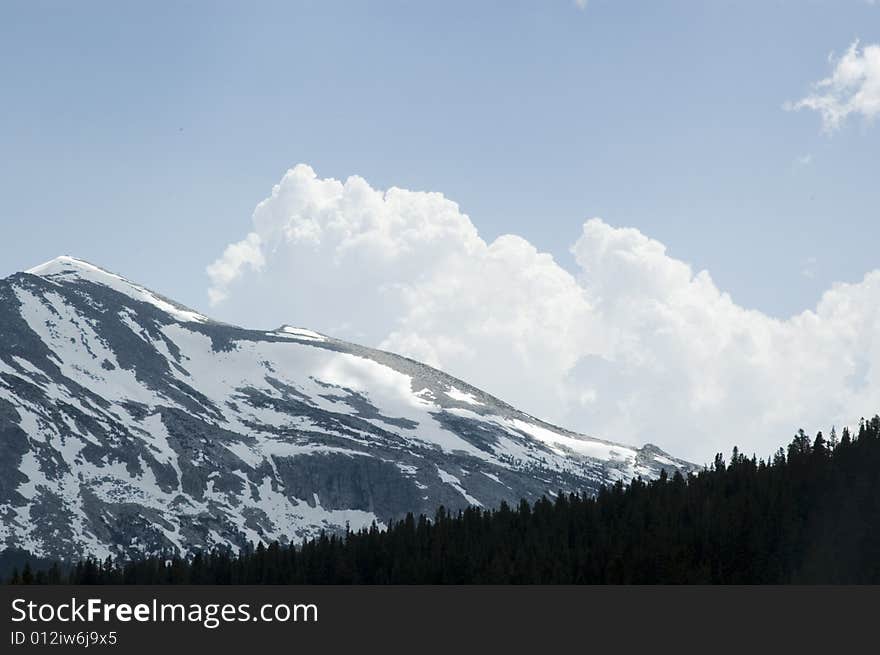 Cluds Rising Over Tuolumne Meadows. Cluds Rising Over Tuolumne Meadows