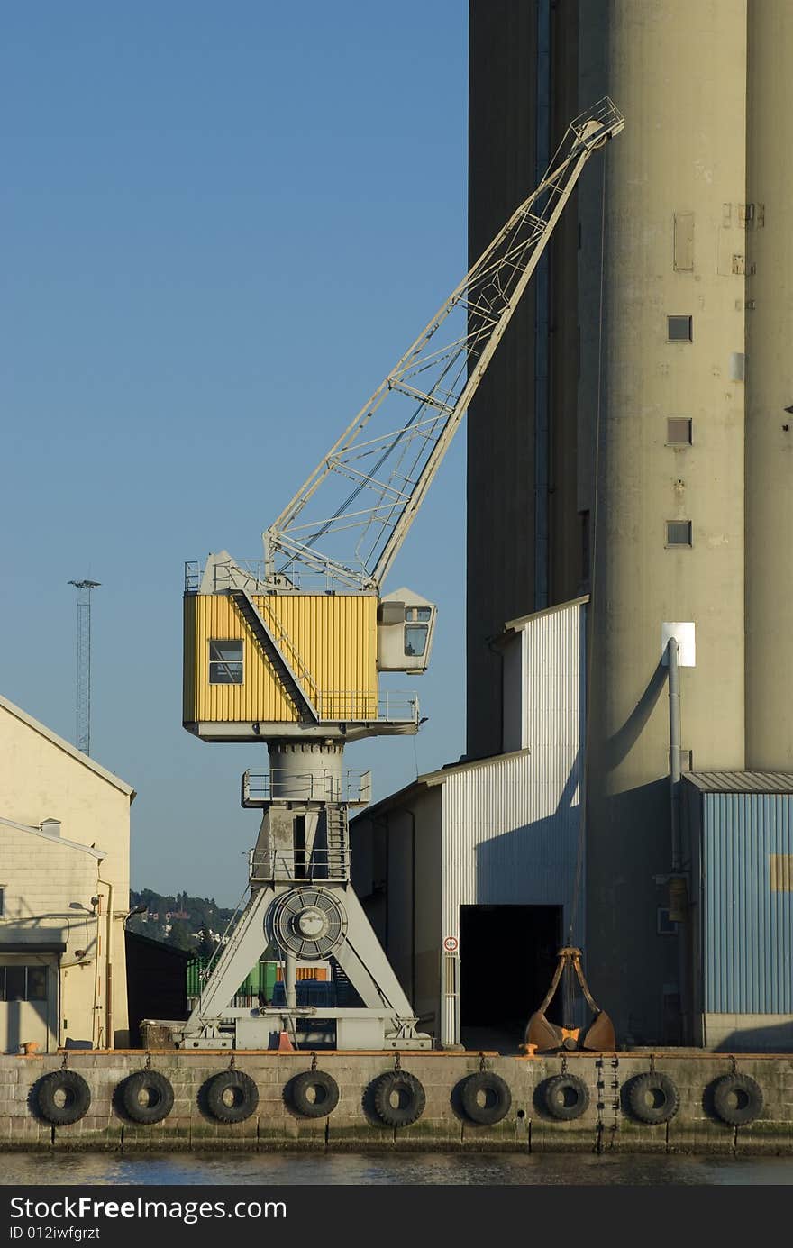 Harbour crane