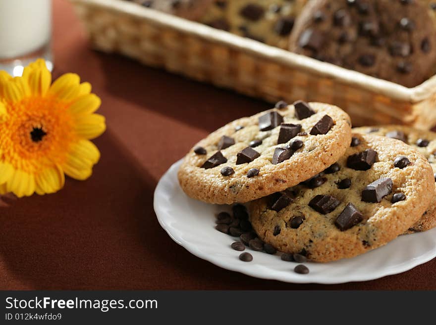 Chocolate Cake and flower (closeup)