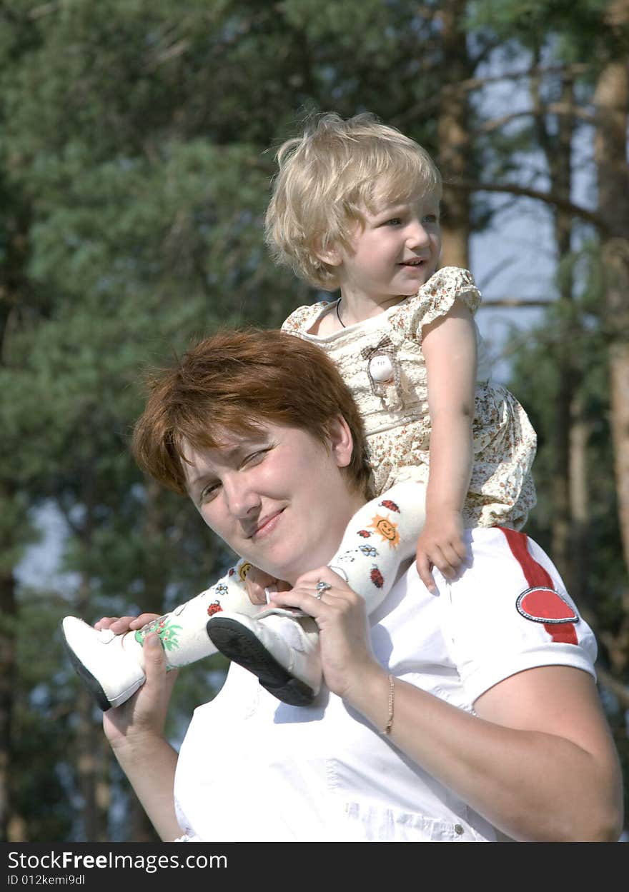 Mum plays with the daughter. Mum plays with the daughter