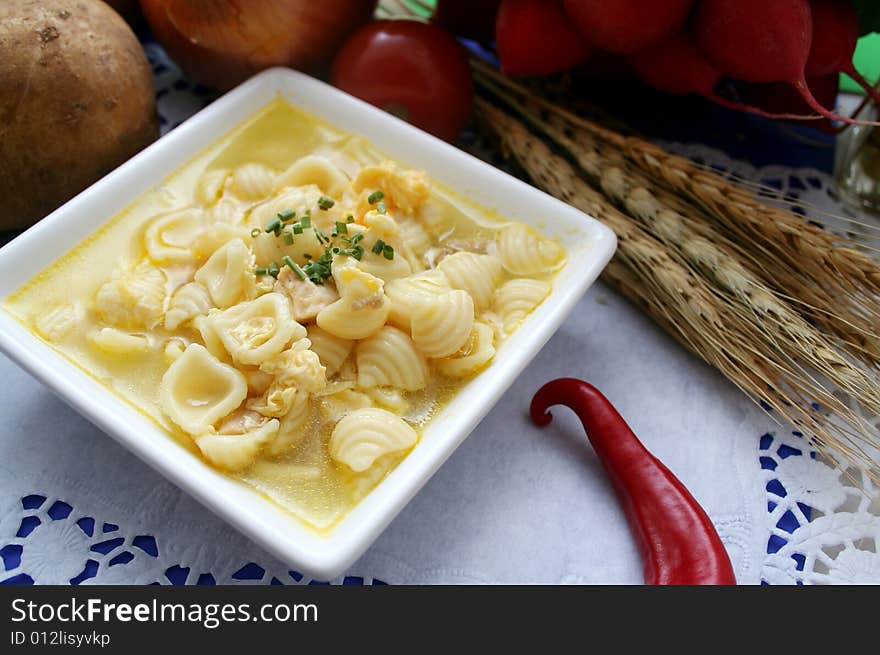 Chickensoup with noodles and vegetables