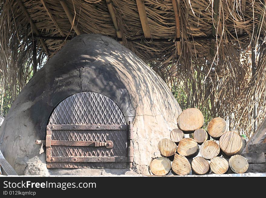 Horno de barro. a mad oven.