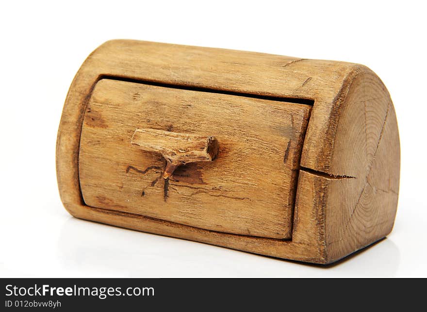 Wooden box it is grooved from the trunk of the tree