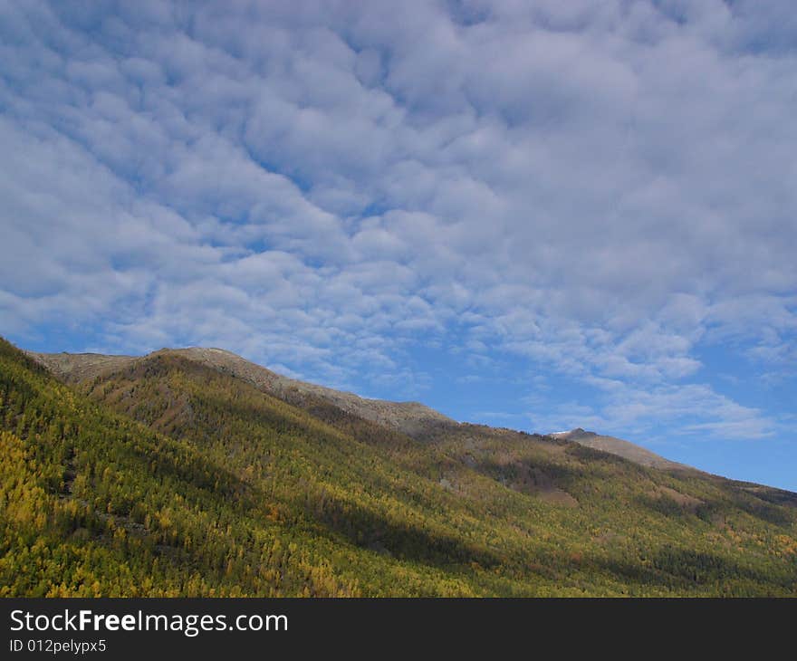 Colorful mountains which belong to autumn . Colorful mountains which belong to autumn .