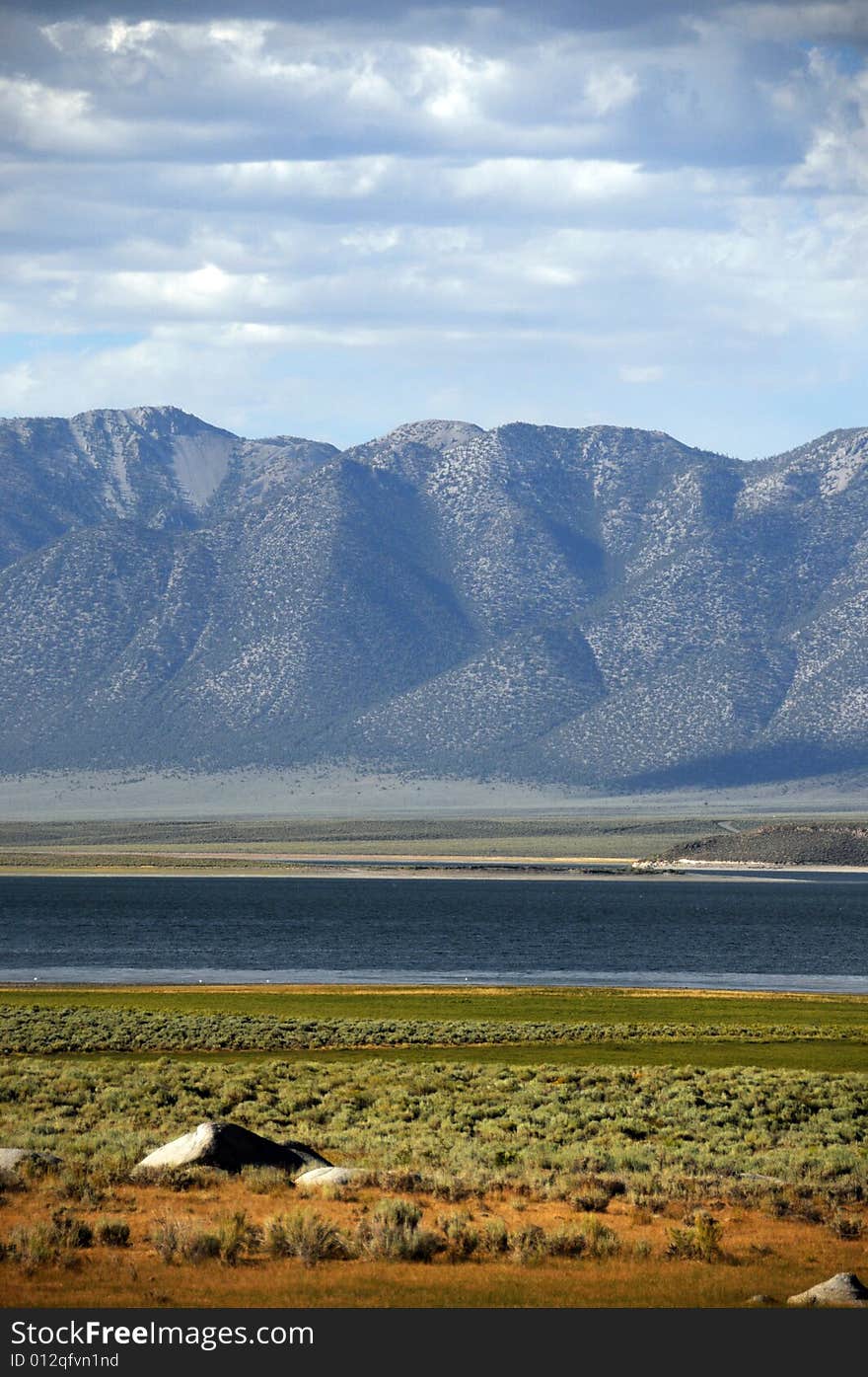 Lake crowley