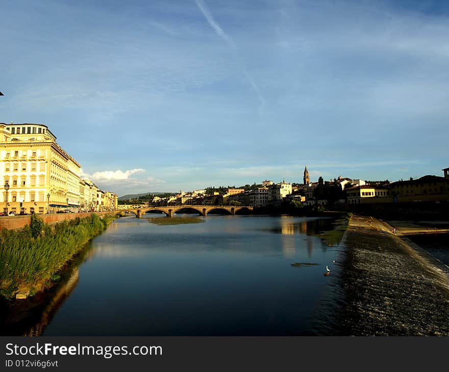 A beautiful glimpse of Arno river in Florence