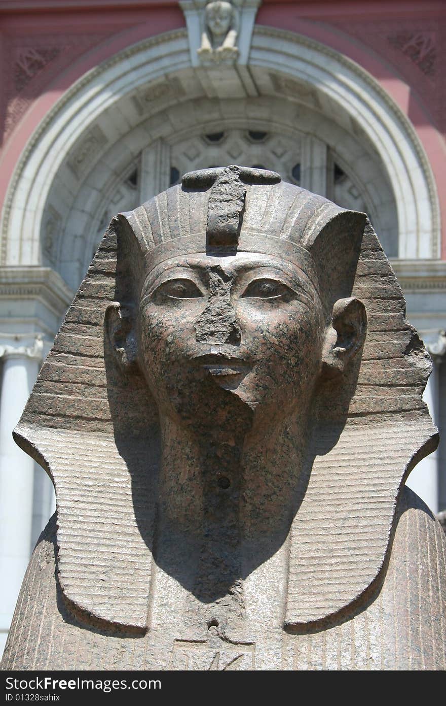 Outside the egyptian museum in cairo