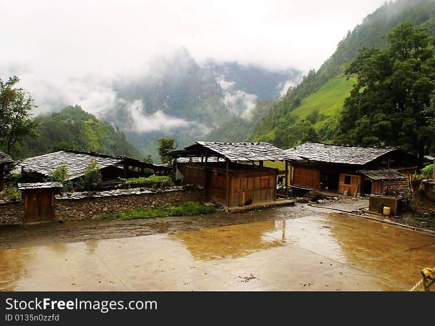 Yunnan Nationalities Cottage usually be built in tourism scenic spots with beautiful environment and long cultural history. Most of hotels are built into ancient castles, village villas or cottage with stone walls according to the local custom or geographical environment. 
    Authentically reproducing the cottage building, temple, production and living scene, religious customs of each minority ethnic group, it can be considered a miniature of the multivariate culture of Yunnan. Yunnan Nationalities Cottage usually be built in tourism scenic spots with beautiful environment and long cultural history. Most of hotels are built into ancient castles, village villas or cottage with stone walls according to the local custom or geographical environment. 
    Authentically reproducing the cottage building, temple, production and living scene, religious customs of each minority ethnic group, it can be considered a miniature of the multivariate culture of Yunnan.