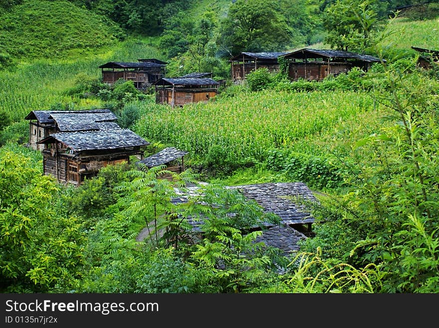 Cottage of the Dulong nationality