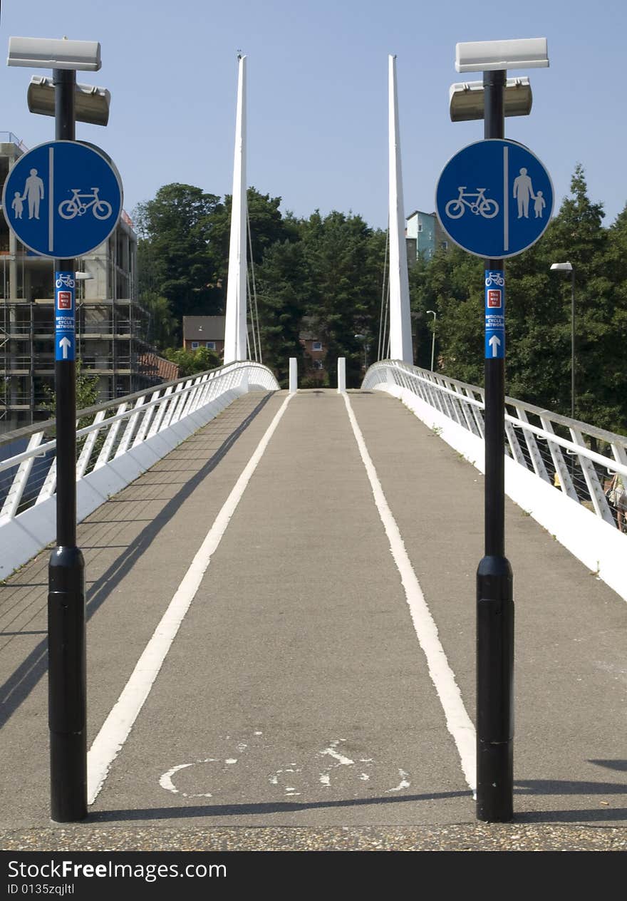 Cycle lane on bridge