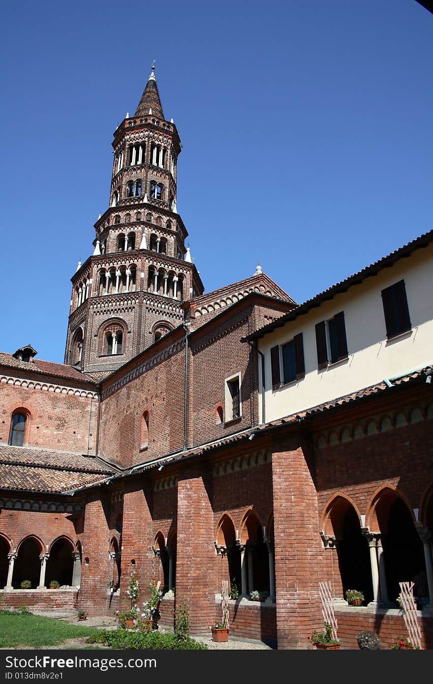 Courtyard of the shrine of chiaravalle