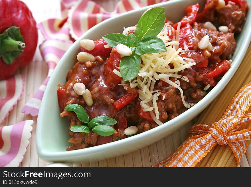 Italian pasta with meat and tomatoesauce