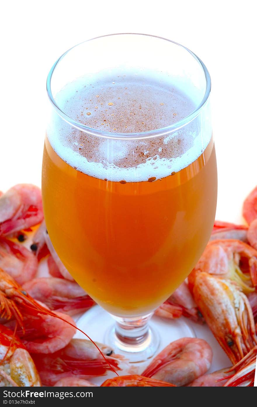 Beer and shrimps (prawns).