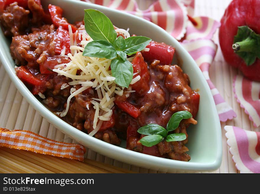 Italian pasta with meat and tomatoesauce