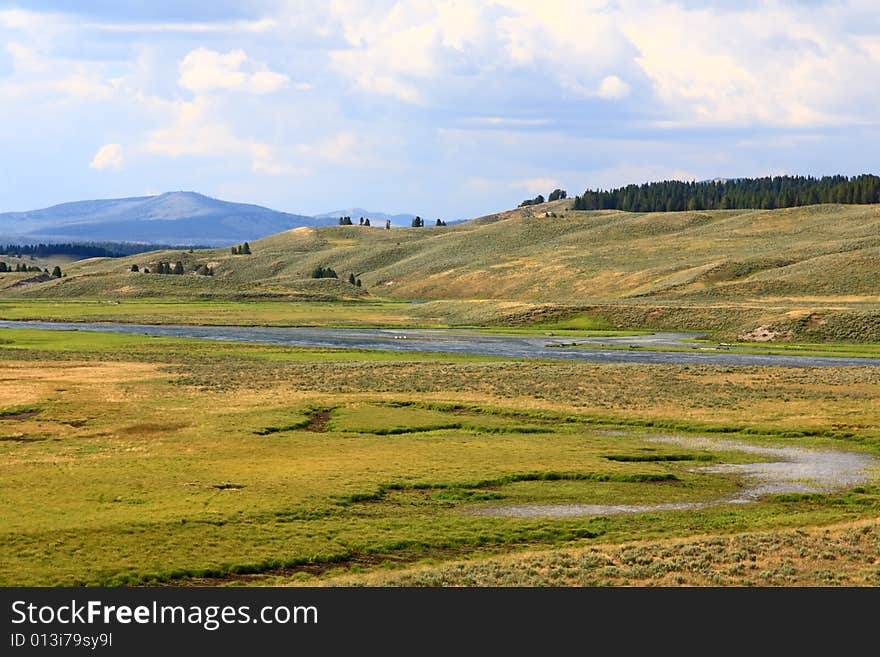 The scenery along the Yellowstone River