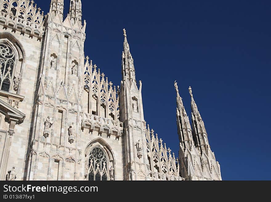 The Milan's Dome under a fantastic blue sky