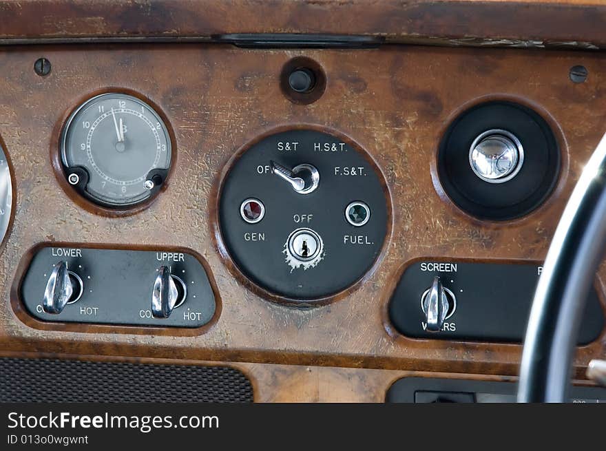 Dashboard control panel of an ancient car