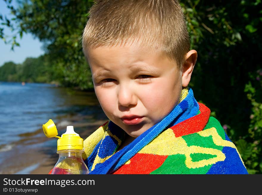 The small boy photo made at lake