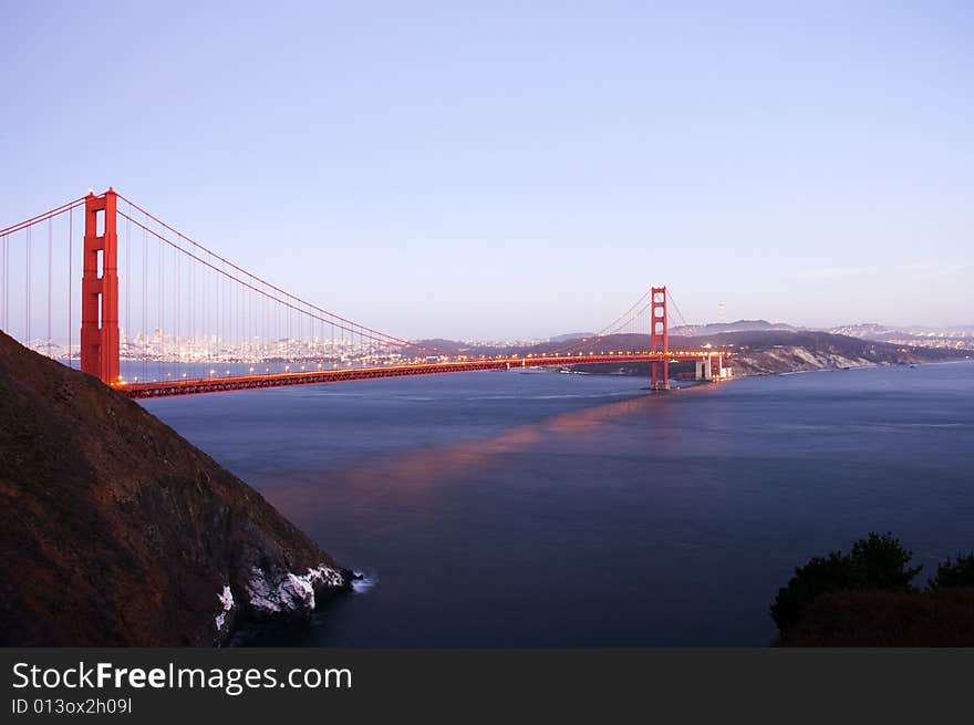 Golden Gate bridge as dusk approaches