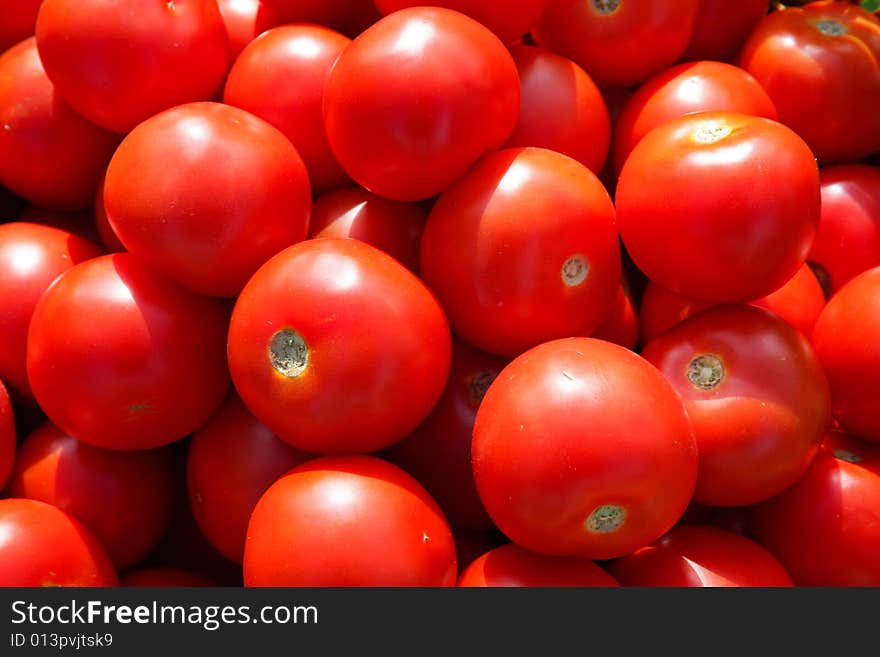 Red  tomatoes