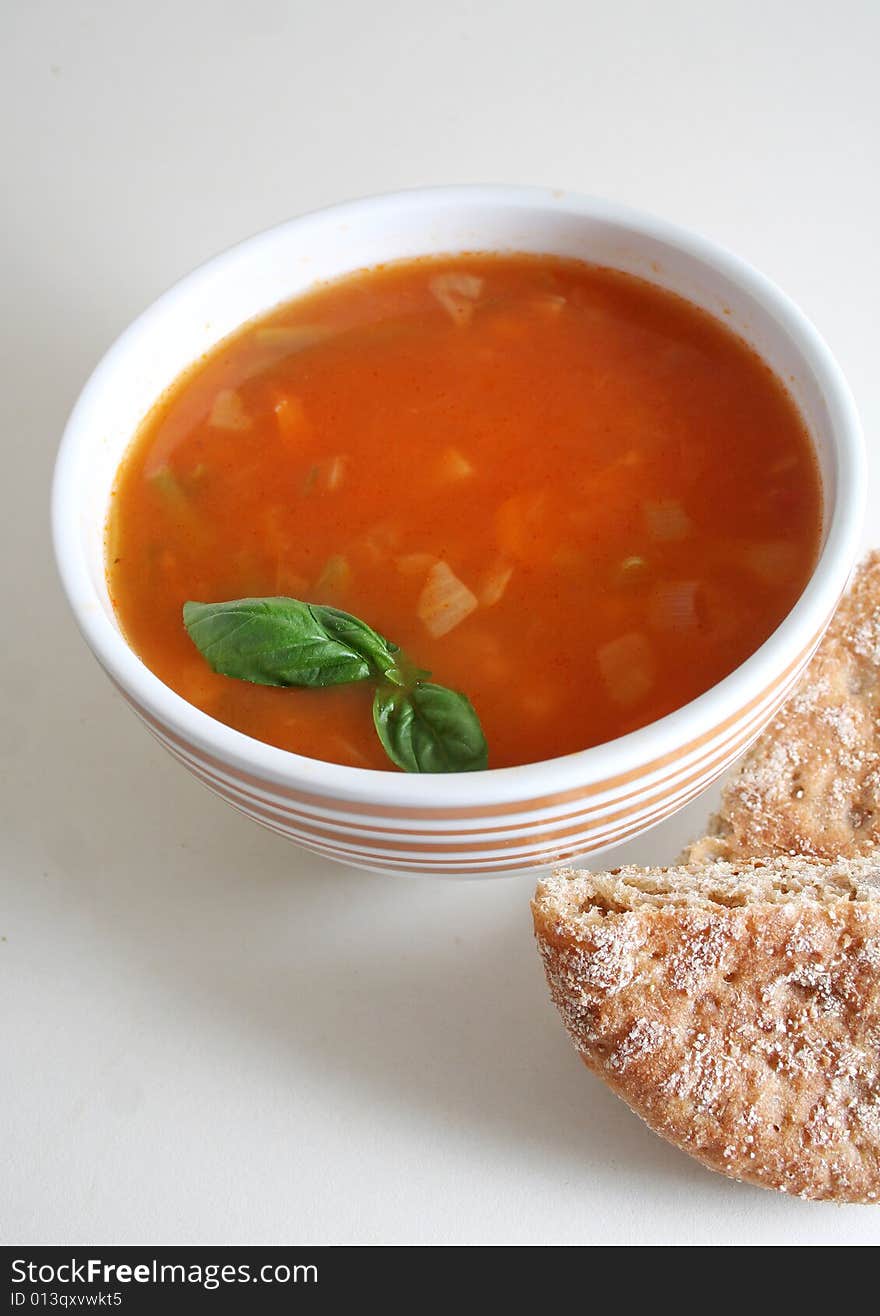 A fresh soup of tomatoes with noodles